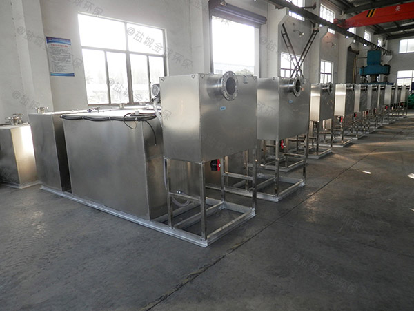 工程室外大型智能化油水分離器設備安裝視頻