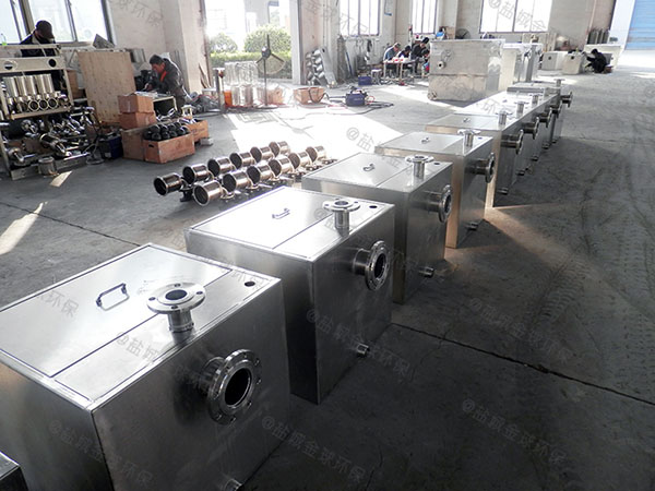 小飯店大型地下移動油水分離器設備的圖片