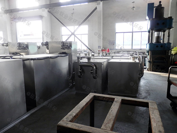 廚房下水混凝土全自動排污油水分離器的維護
