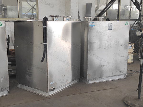 室內全自動污水隔油提升器制作方法